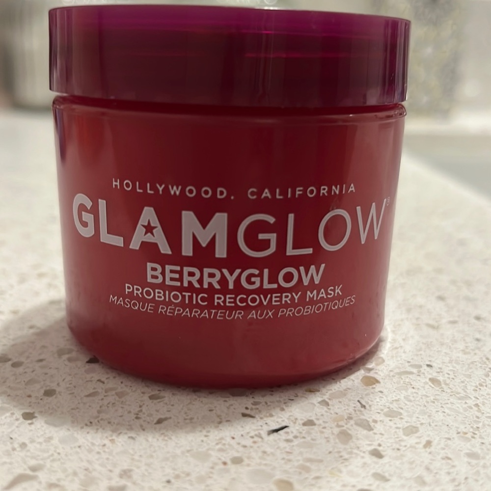 Glam Glow Berry Glow Recovery Mask